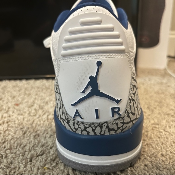 Air Jordan Retro 3 “Wizards” - Picture 2 of 14